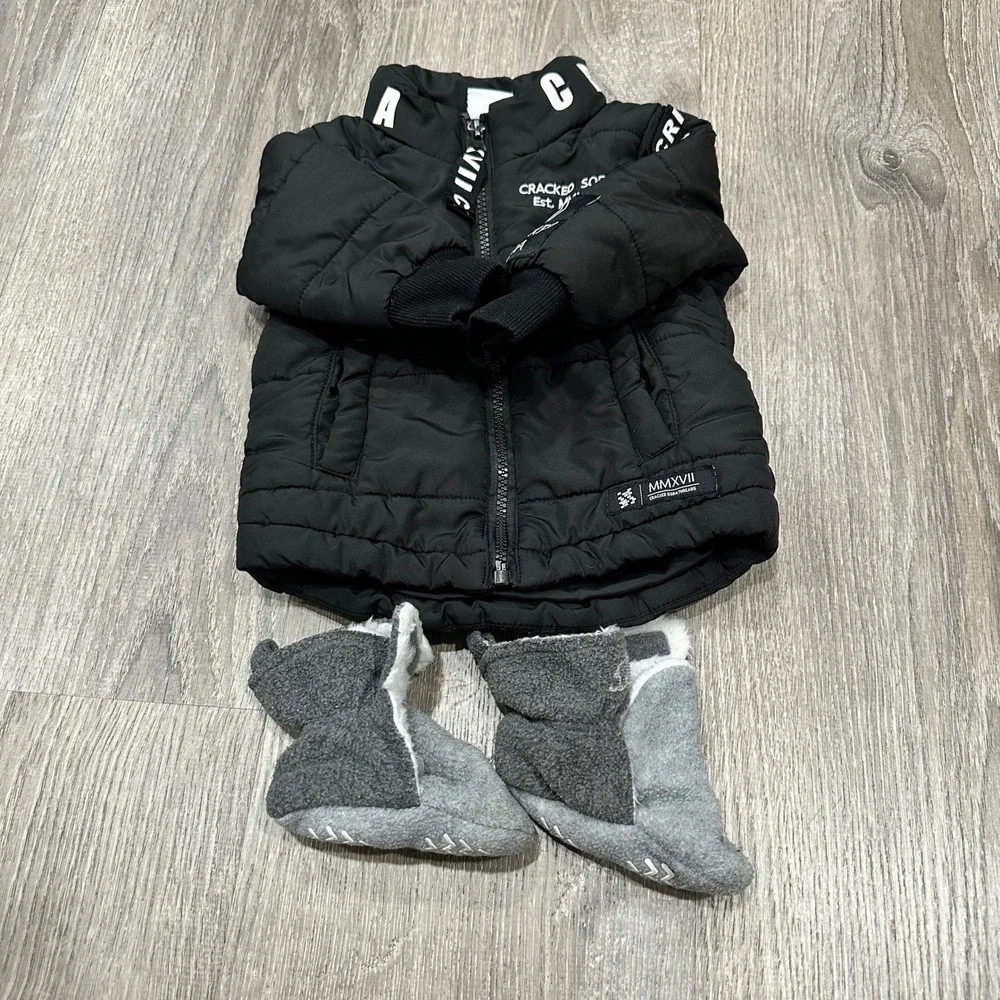 Cracked Soda Kids Black Puffer Jacket and Grey Fleece‎ Booties Set 6-12M MMXVII